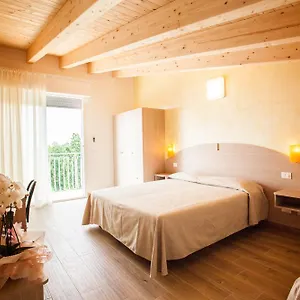 albergo-paris.hotelinveneto.com/